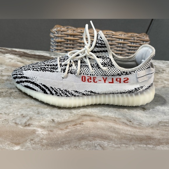 Men’s ADIDAS Yeezy Boost 350 V2 Sneakers- Size 12 - Picture 2 of 12